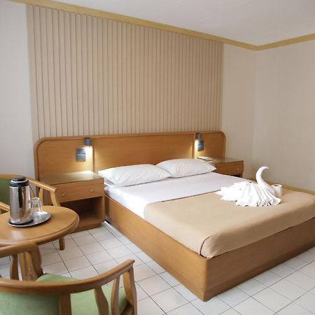 Hotel Soriente Manila Kültér fotó